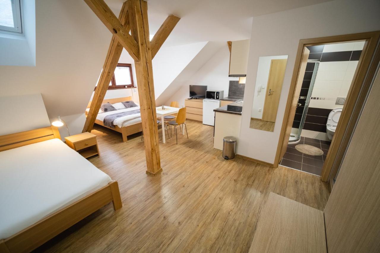 Apartmán 21 *